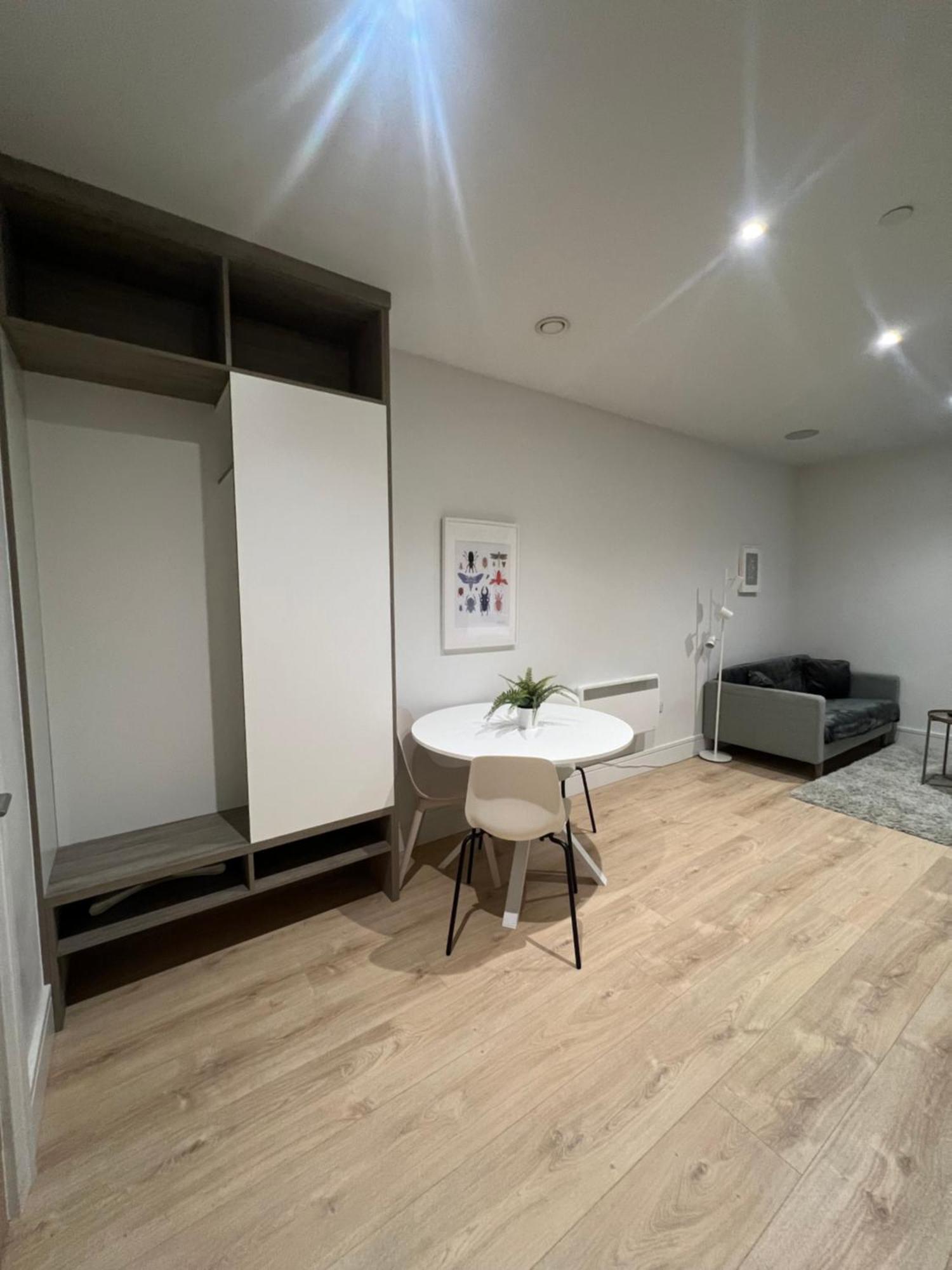 London Heathrow Airport Apartment Voyager House Terminal 12345 - Ev Electric And Parking Available! Hillingdon Exteriör bild